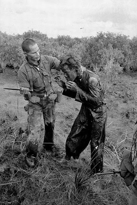 Vietnamese-soldier-hit-to-another-soldier-suspecting-sabotage