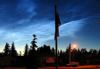 Noctilucent-Clouds-blue-sky