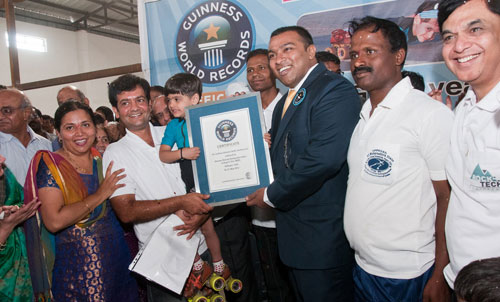 Shreeya-Rakesh-Deshpande-with-Guinness-world-records