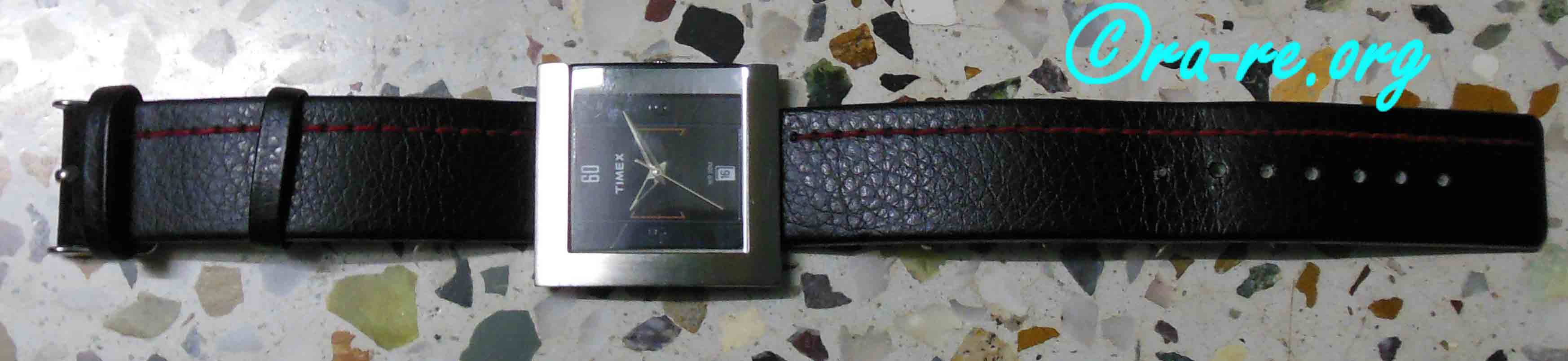 Timex-watch-showing-time-10-10-35