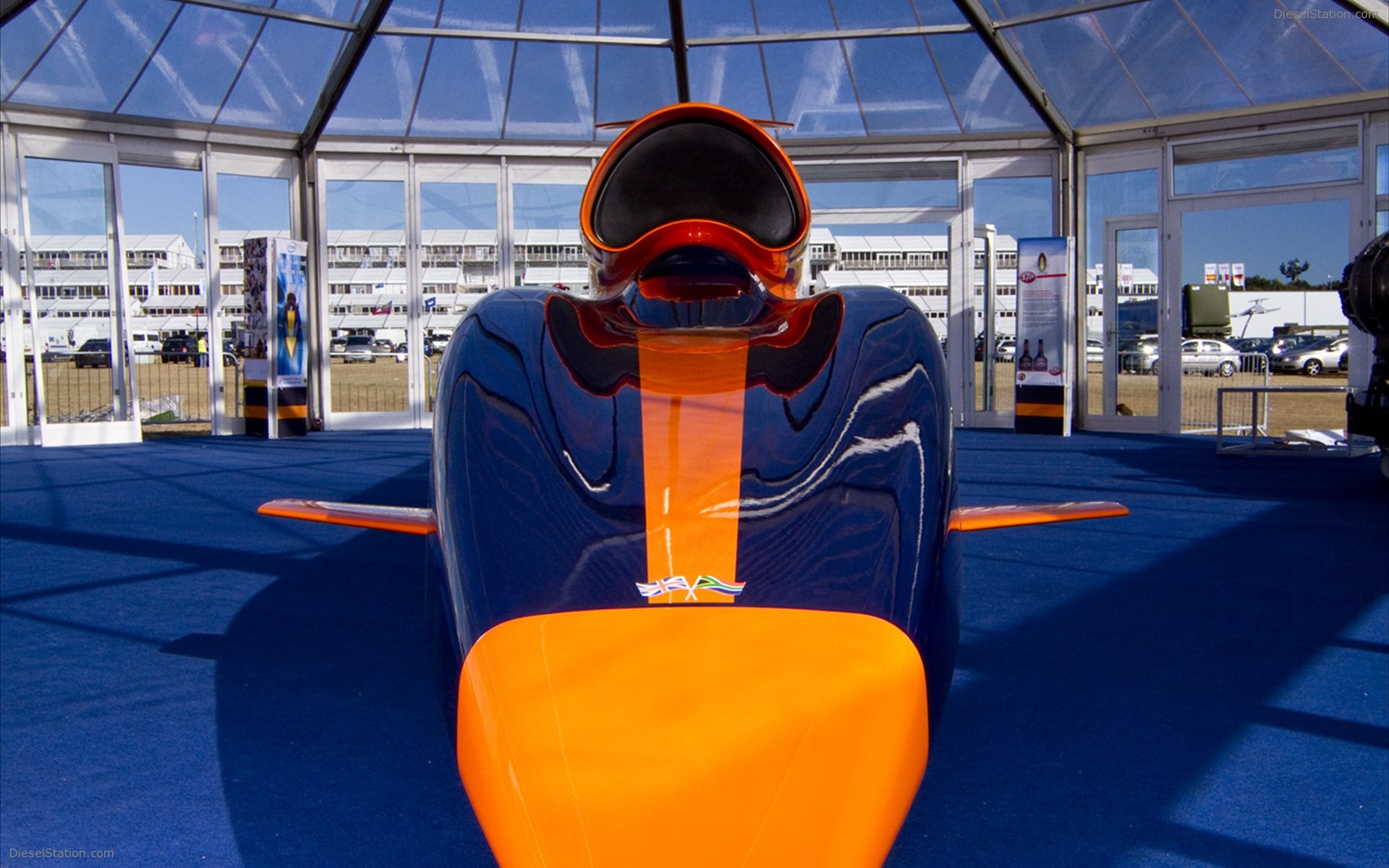 Bloodhound-SSC-Car-Front-side-a-joint-project-by-British-and-South-Africa