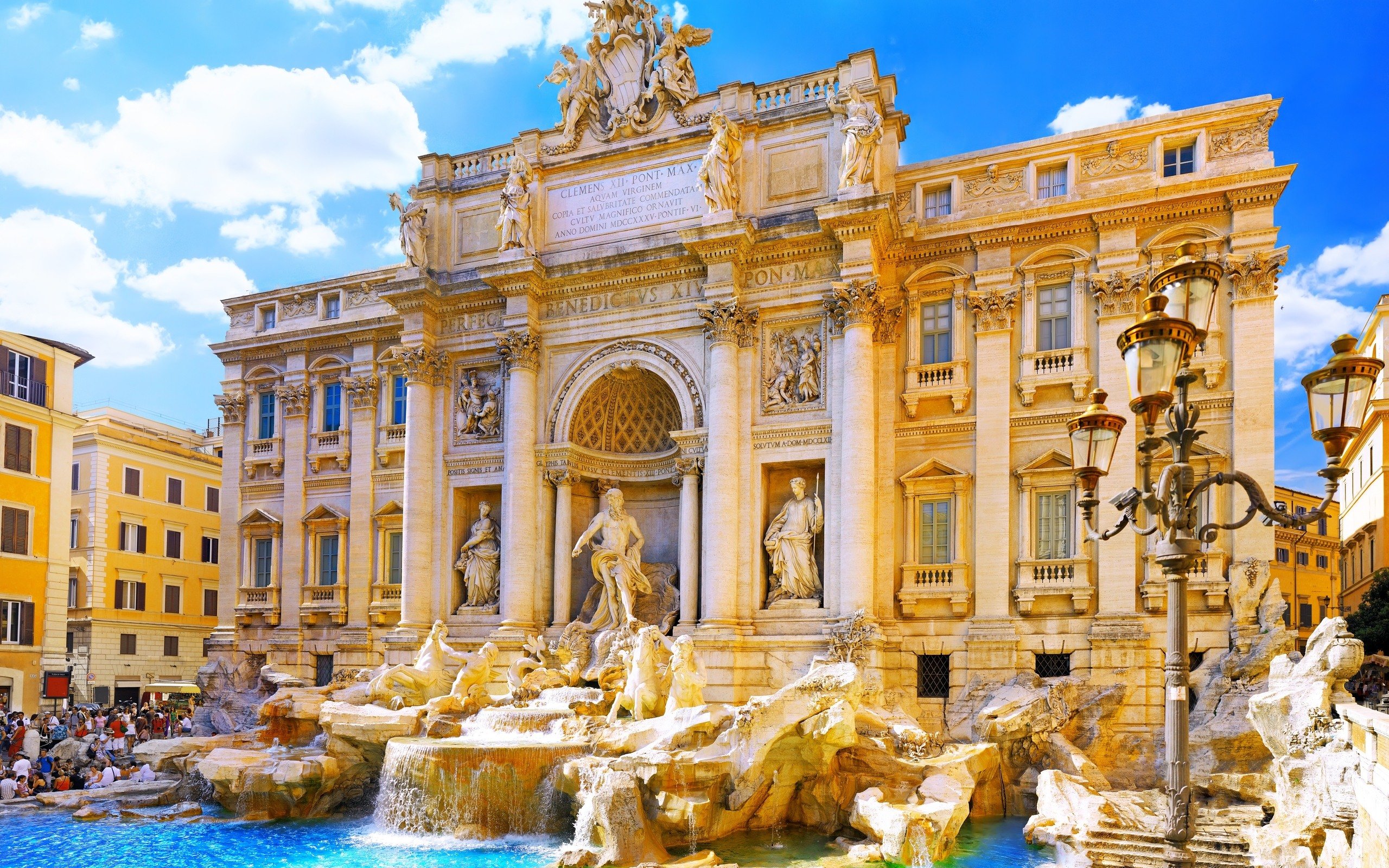 Fontana-Di-Trevi-decorated-with-golden-colored-light