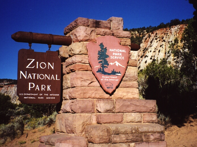entrance-of-zion-national-park