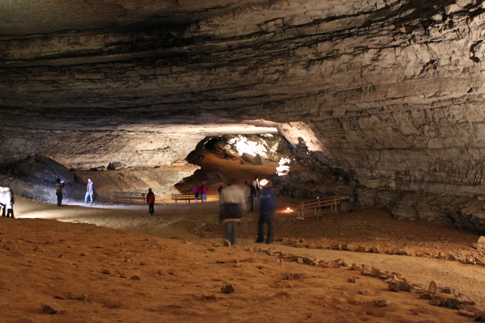 massive-sinkhole-formed-Cedar-Sink-at-bottom-of-mammoth-cave-national-park