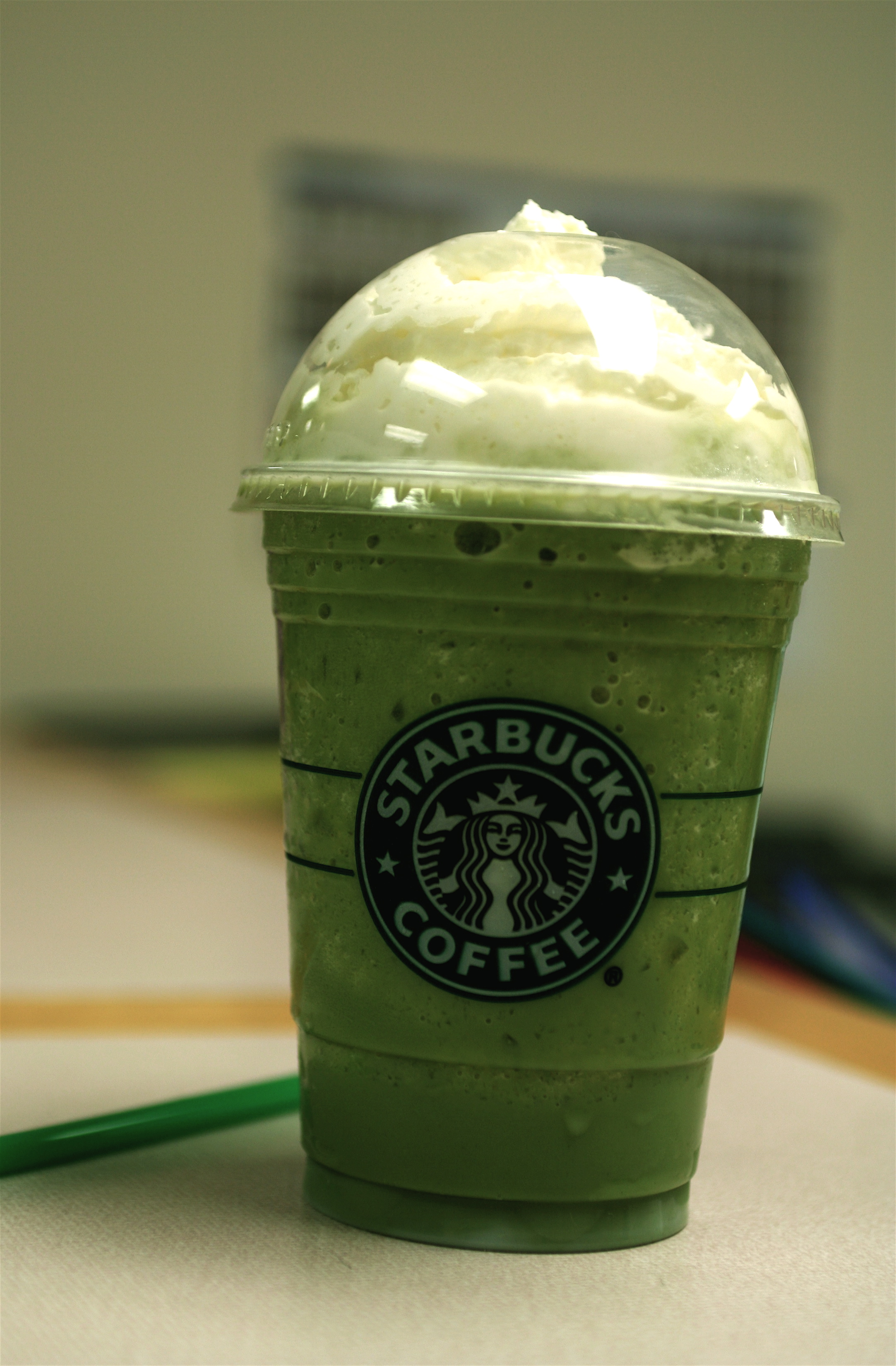 Green-Tea-Frappuccino-in-starbucks